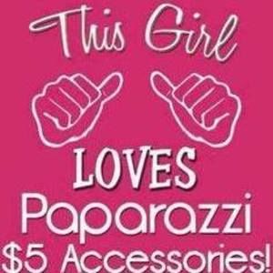 Meet your Posher, Monique